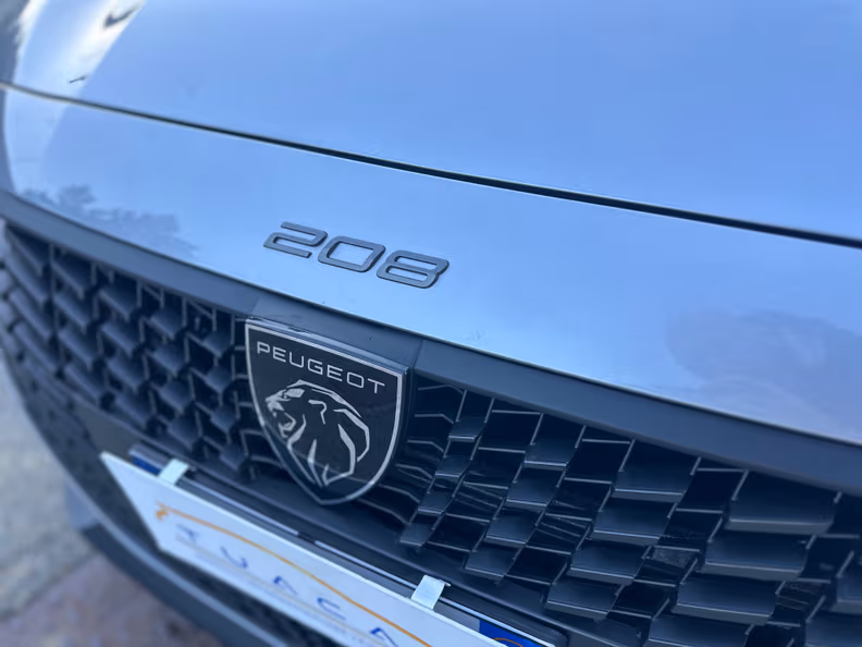 Peugeot 208 - 36