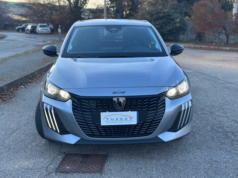 Peugeot 208 - 2