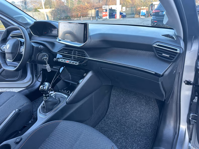 Peugeot 208 - 20
