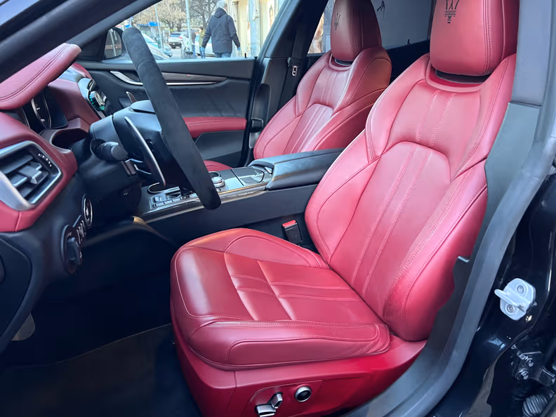 Maserati Ghibli - 10