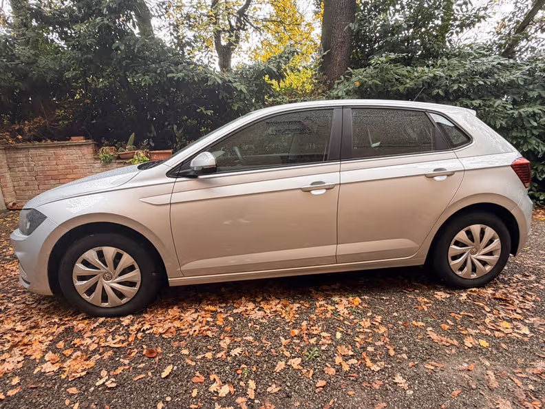 Volkswagen Polo - 2