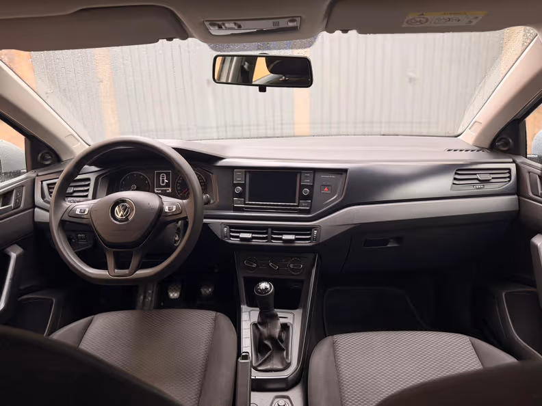 Volkswagen Polo - 12