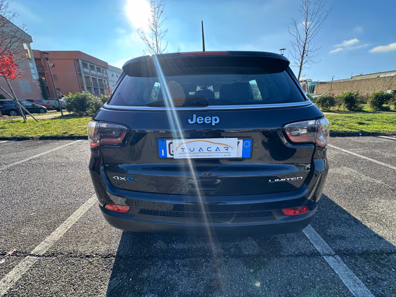 Jeep Compass - 4