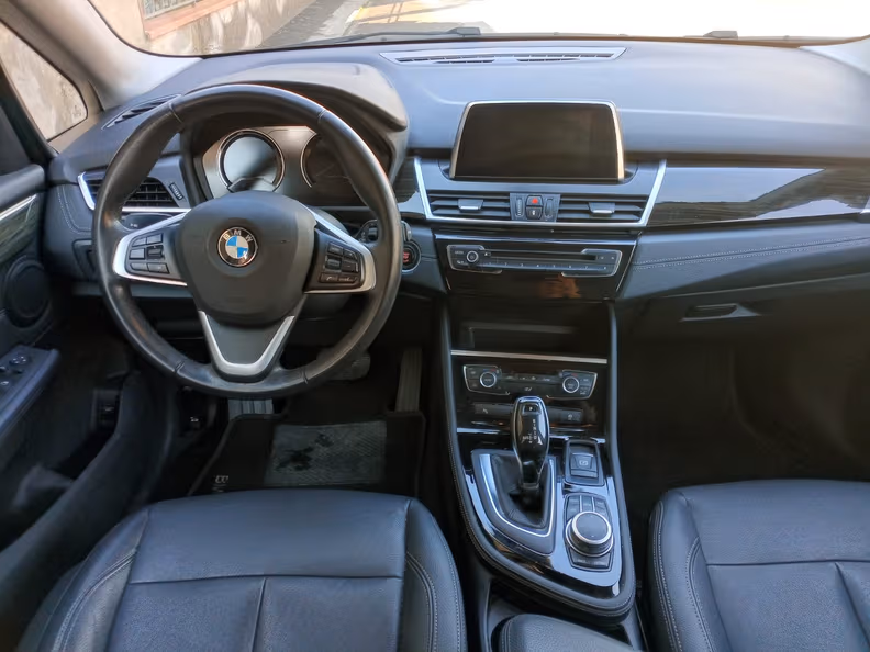 BMW 2 series - 10