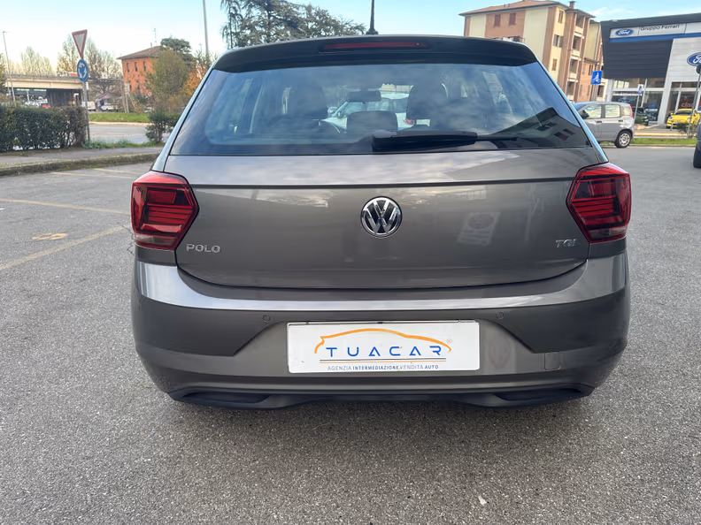 Volkswagen Polo - 4