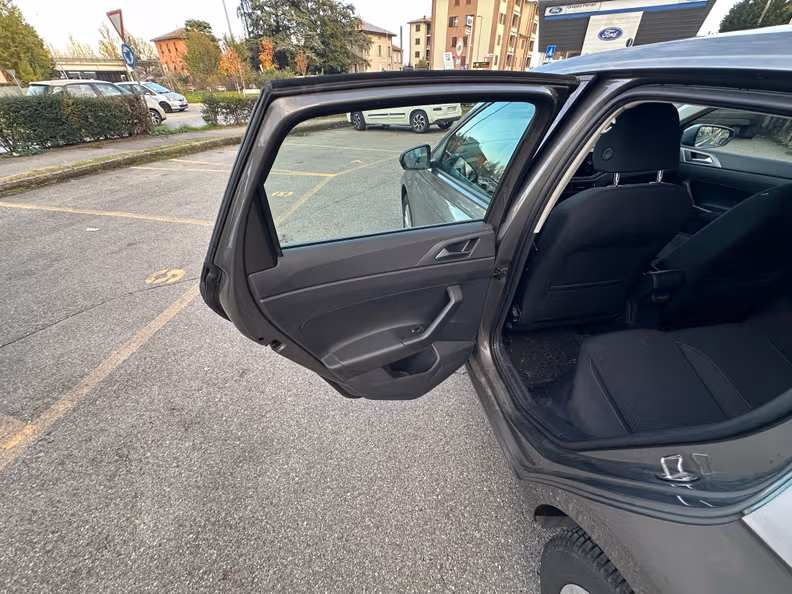 Volkswagen Polo - 22