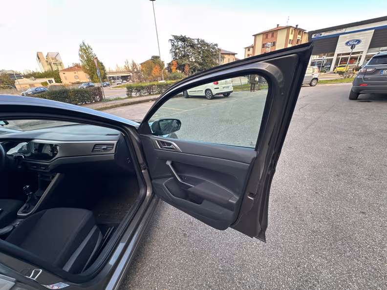 Volkswagen Polo - 26