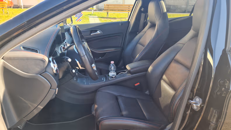 Mercedes-Benz GLA-Class - 11