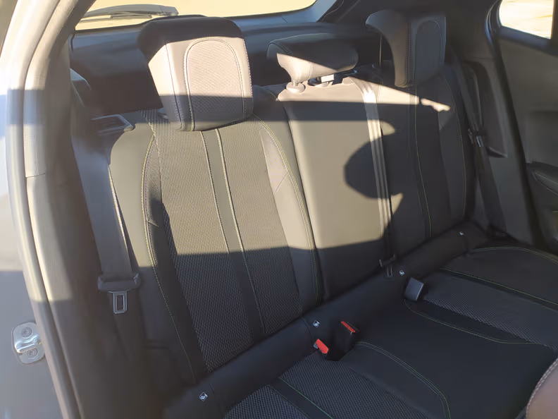 Peugeot 2008 - 47