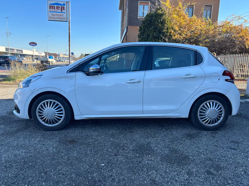 Peugeot 208 - 2