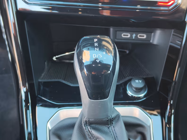 Volkswagen T-ROC - 19