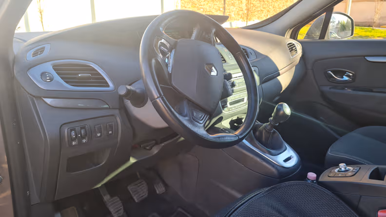 Renault Scénic - 10