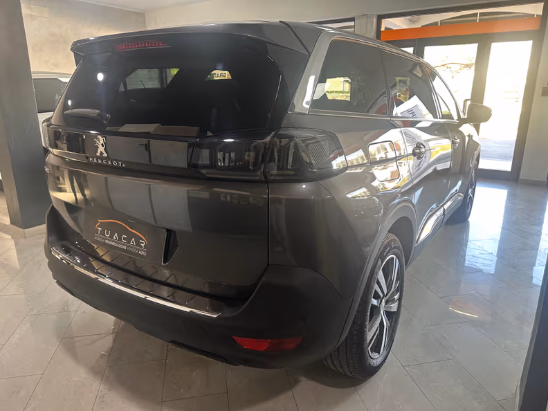 Peugeot 5008 - 5