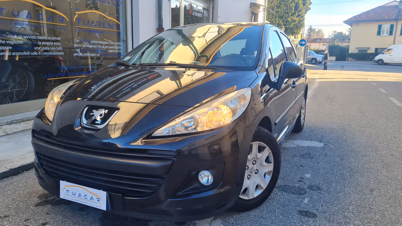 Peugeot 207 - 1