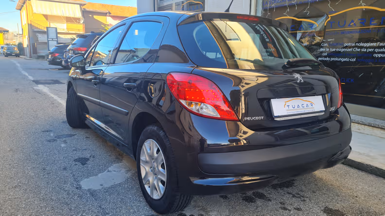 Peugeot 207 - 6