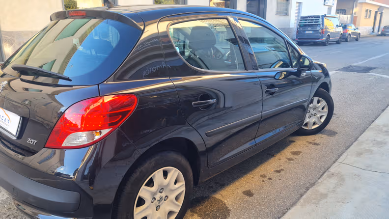 Peugeot 207 - 4