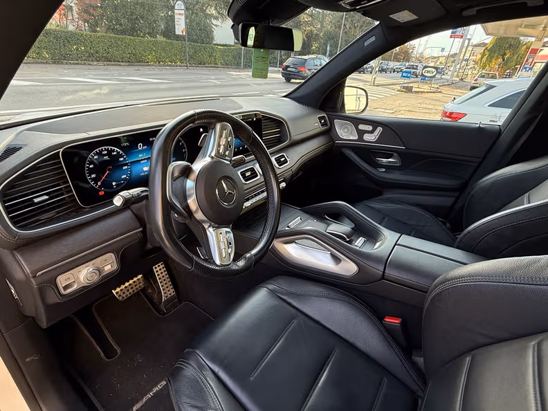 Mercedes-Benz GLE-Class - 22