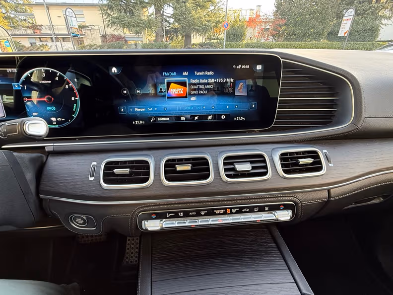 Mercedes-Benz GLE-Class - 27