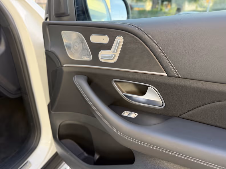 Mercedes-Benz GLE-Class - 41