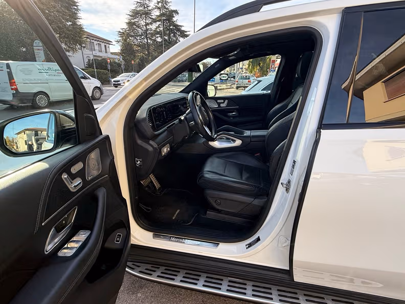 Mercedes-Benz GLE-Class - 24