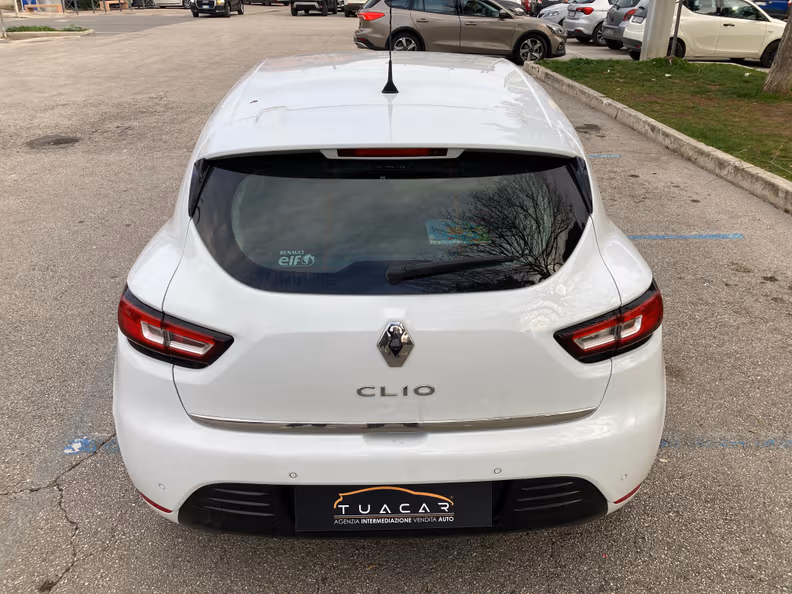 Renault Clio - 16