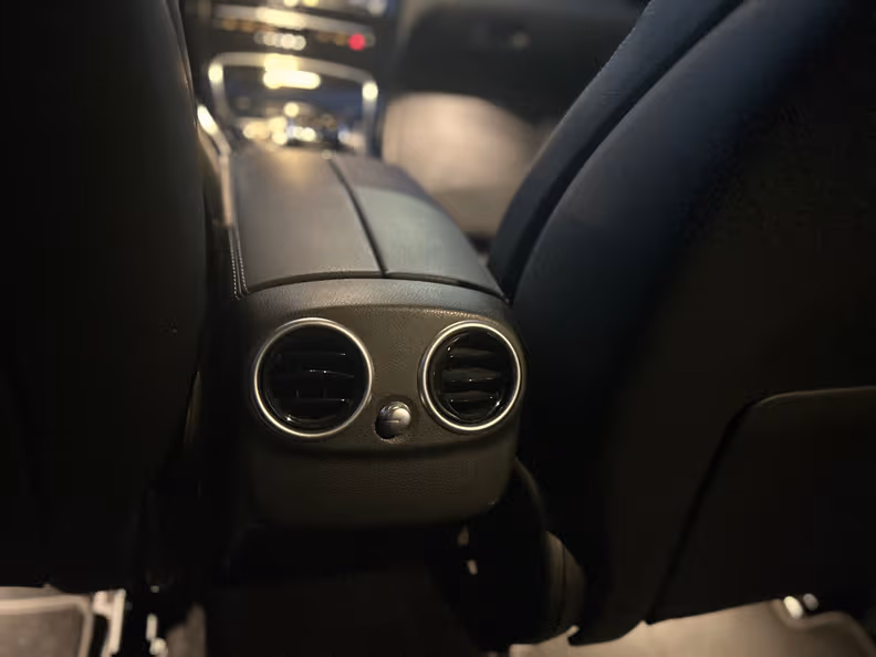 Mercedes-Benz C-Class - 26