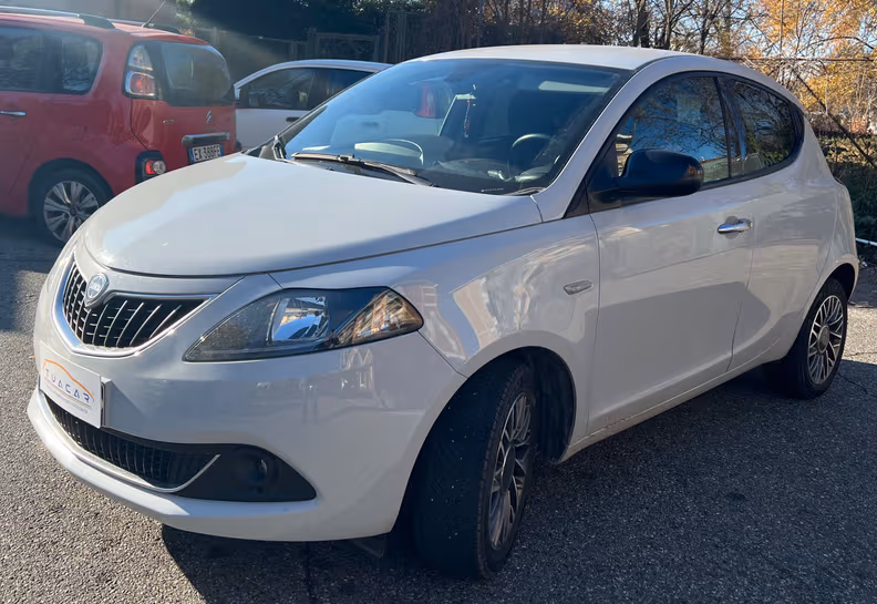 Lancia Ypsilon - 1