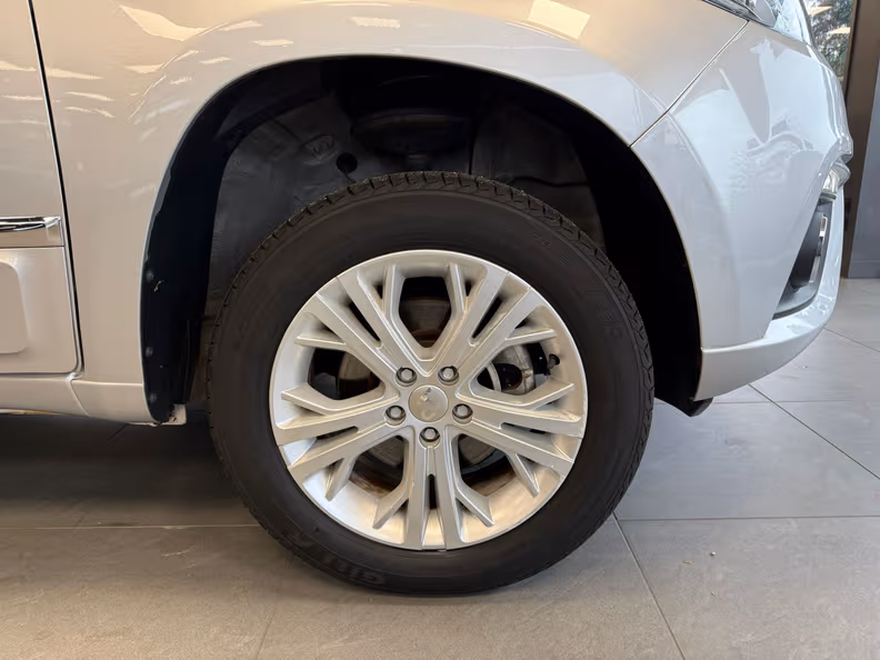 Dr automobiles DR5 - 8