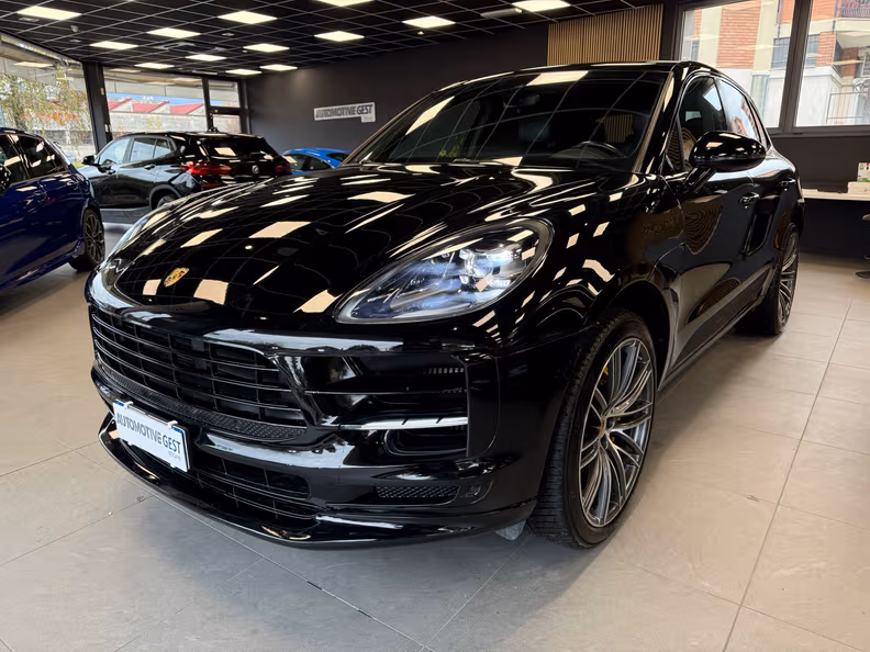 Porsche Macan - 1