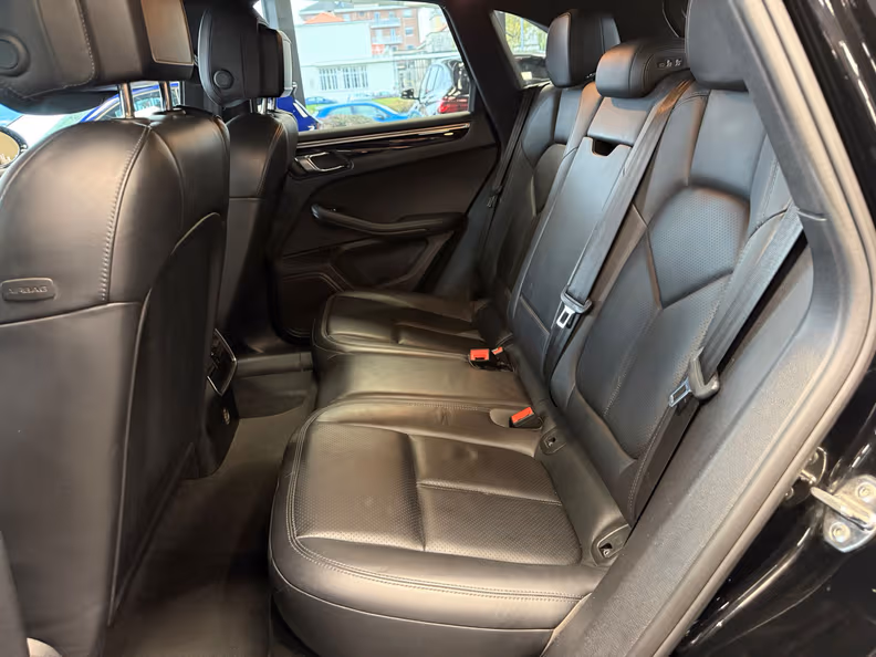 Porsche Macan - 10