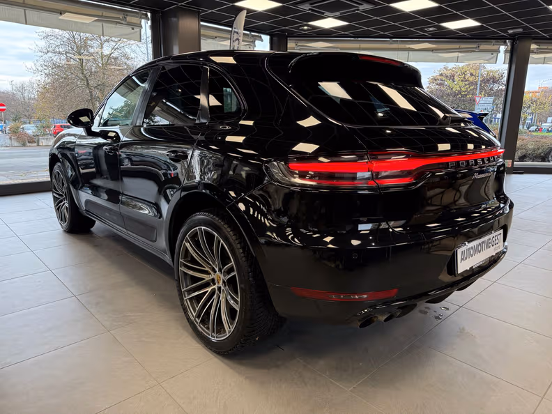Porsche Macan - 2