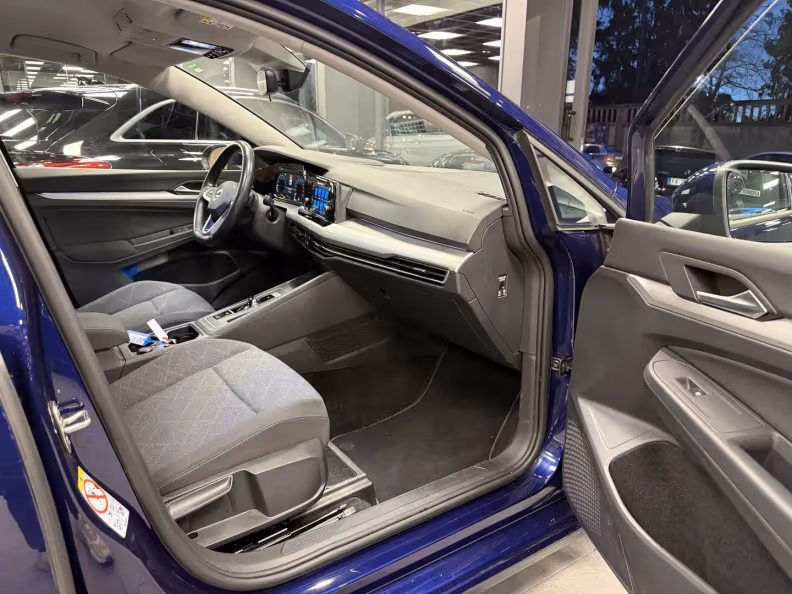 Volkswagen Golf - 11