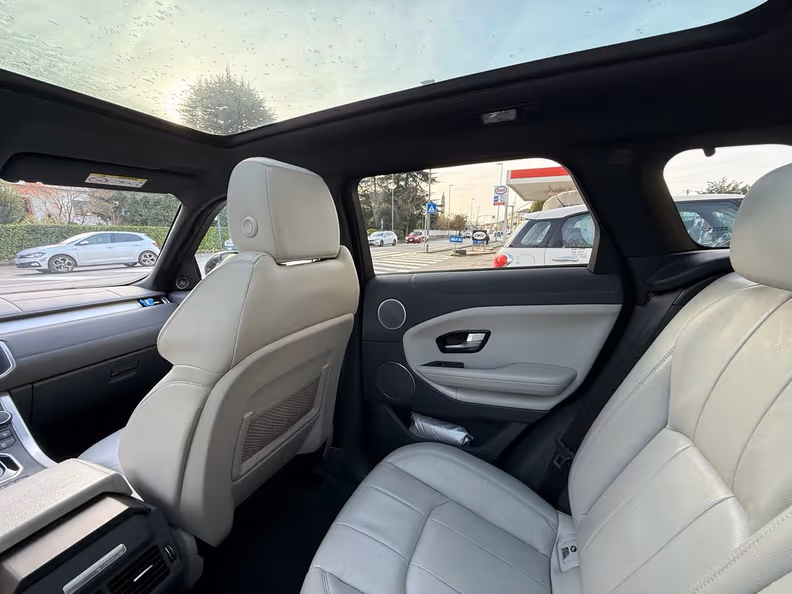 Land Rover Range Rover Evoque - 59