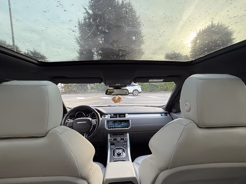 Land Rover Range Rover Evoque - 41