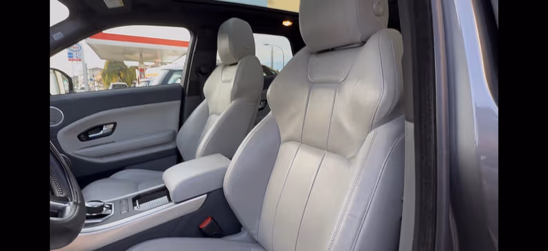 Land Rover Range Rover Evoque - 28