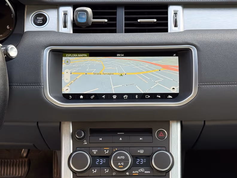 Land Rover Range Rover Evoque - 44