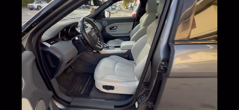 Land Rover Range Rover Evoque - 27