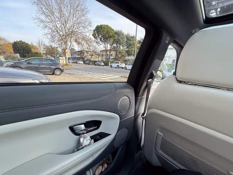 Land Rover Range Rover Evoque - 57