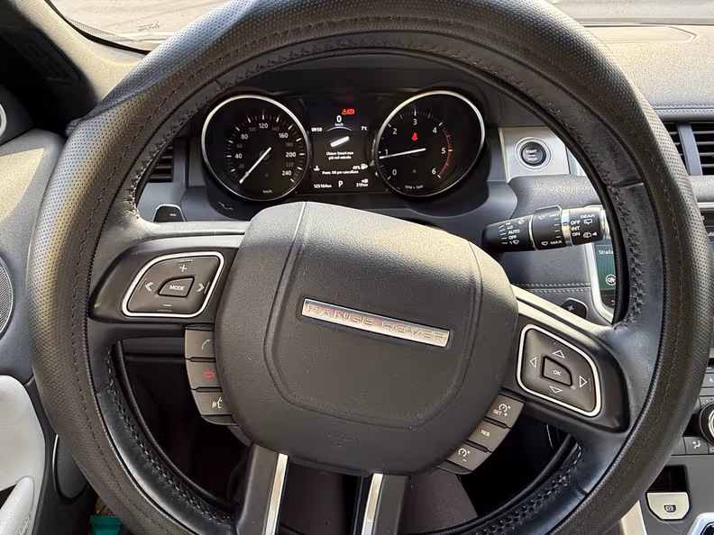 Land Rover Range Rover Evoque - 30