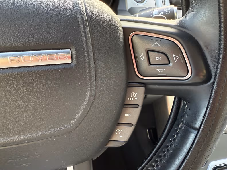 Land Rover Range Rover Evoque - 37