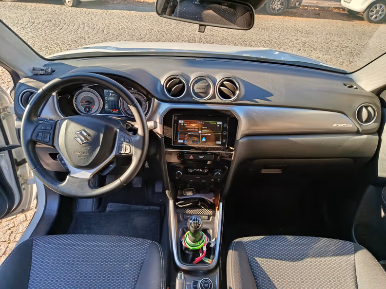 Suzuki Vitara / e Vitara - 27