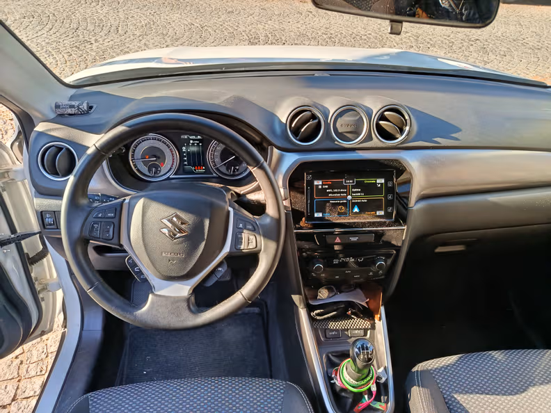 Suzuki Vitara / e Vitara - 28