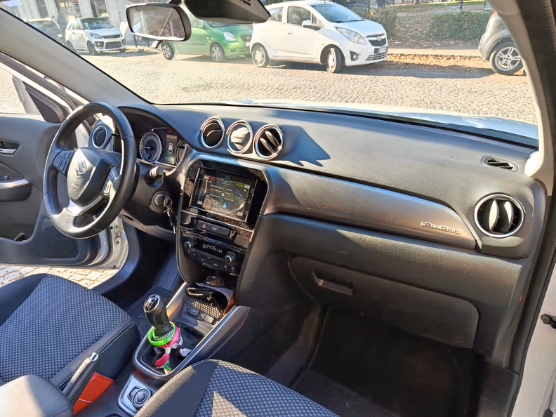 Suzuki Vitara / e Vitara - 25