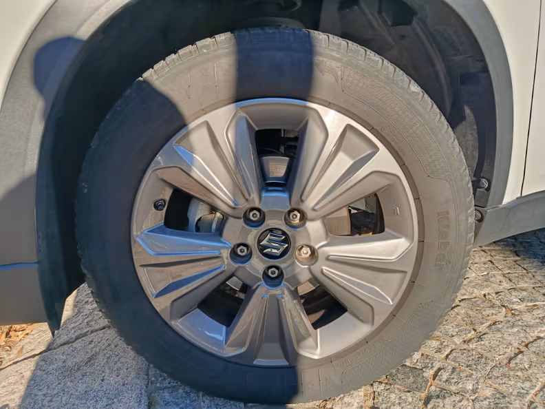 Suzuki Vitara / e Vitara - 39