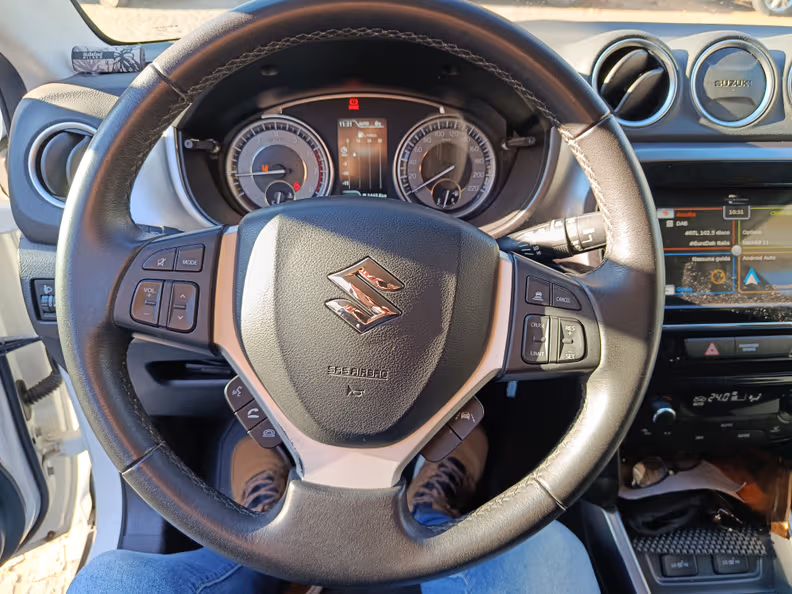 Suzuki Vitara / e Vitara - 8