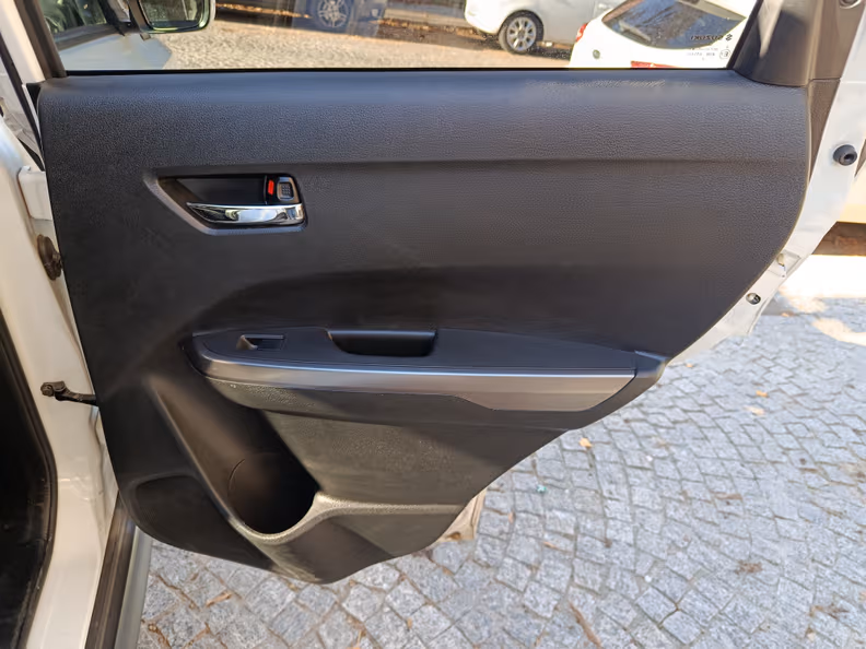 Suzuki Vitara / e Vitara - 38