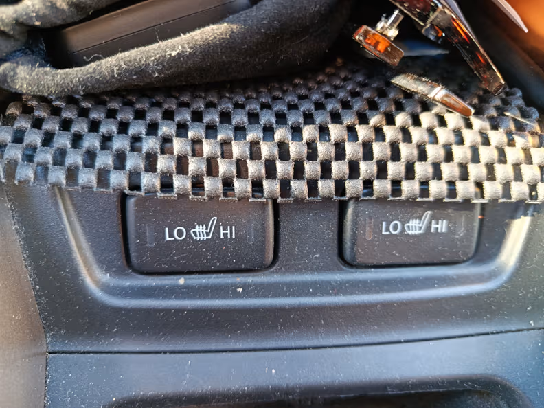 Suzuki Vitara / e Vitara - 22