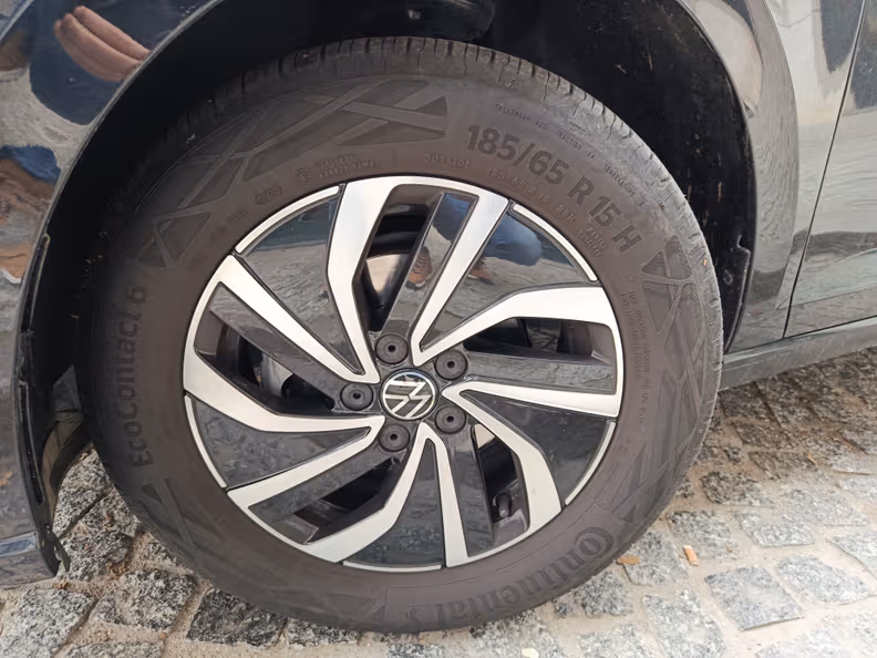 Volkswagen Polo - 38