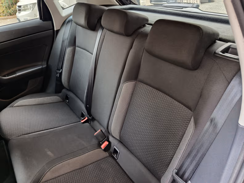 Volkswagen Polo - 12