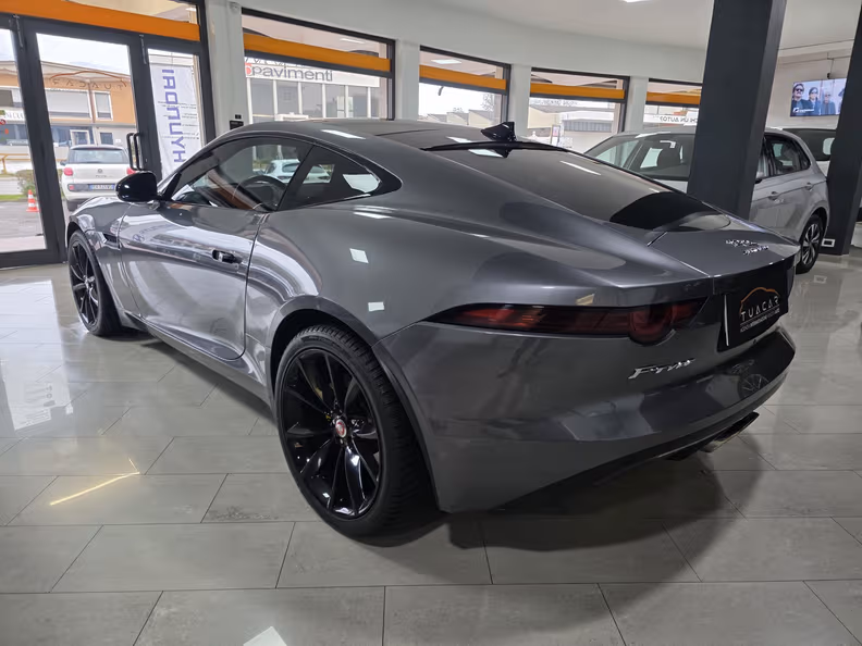 Jaguar F-Type - 6